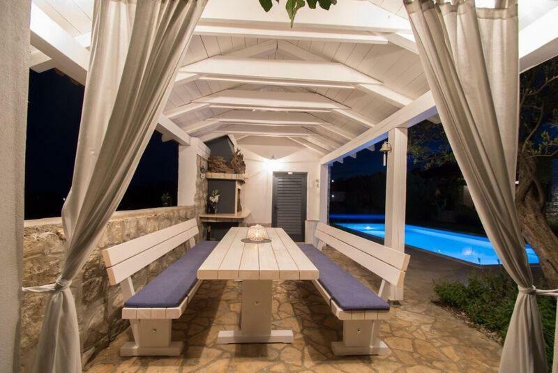 Salt & Sand Villa Kornić Екстериор снимка